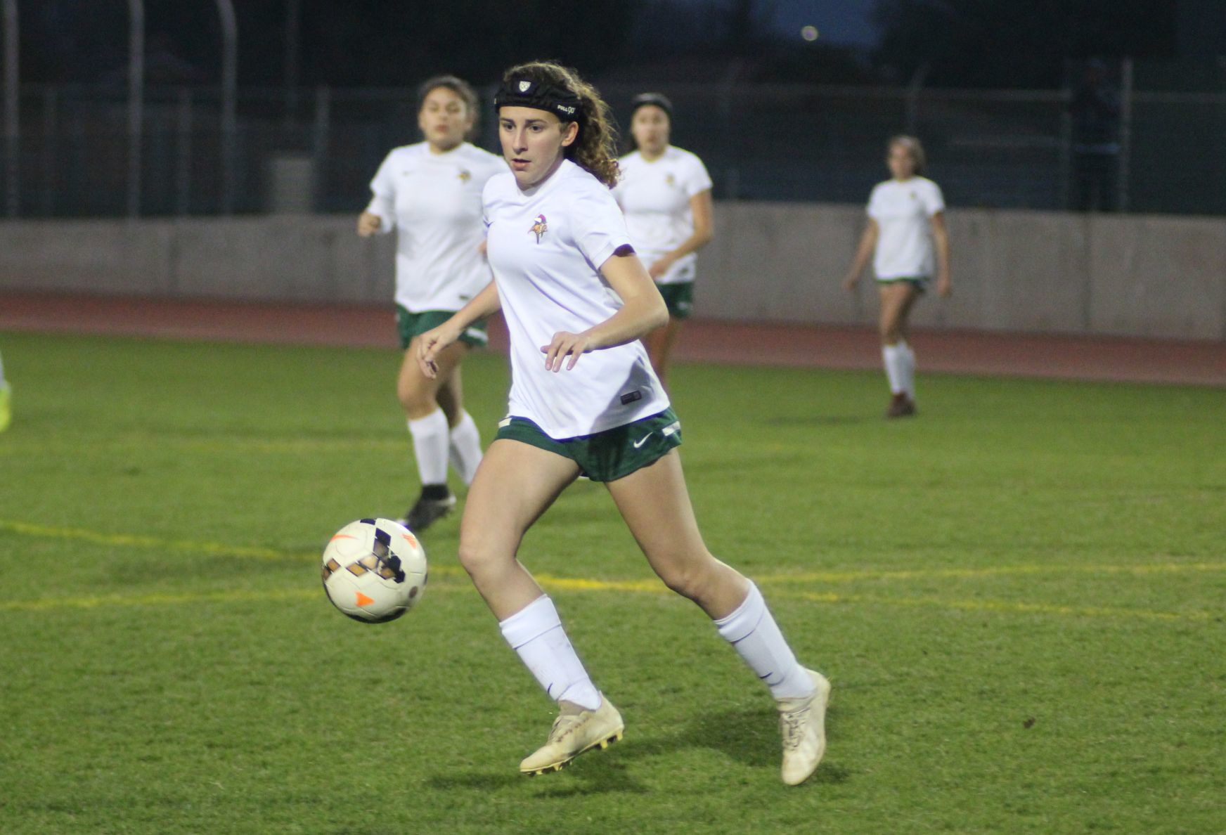 Kingsburg shuts out Selma